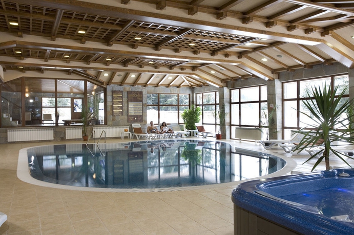 Imagen de la piscina del Hotel Perelik Palace. Foto 6