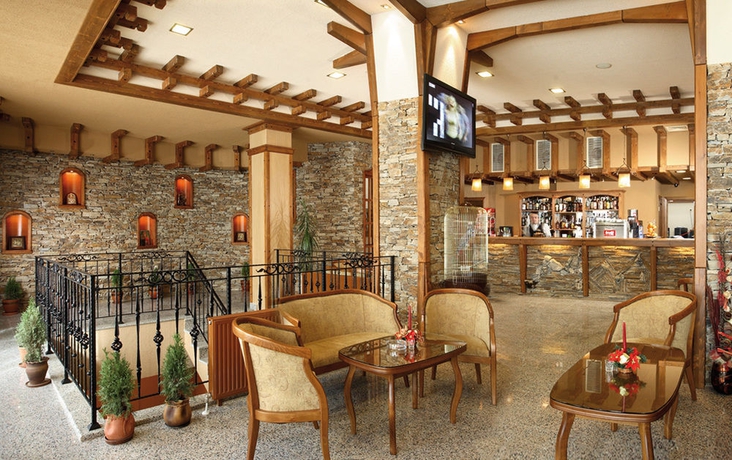 Imagen del bar/restaurante del Hotel Perelik Palace. Foto 4