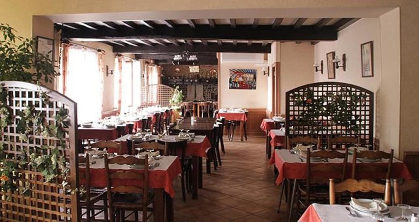 Imagen del bar/restaurante del Hotel Peret. Foto 6