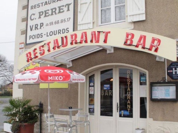 Imagen de los interiores del Hotel Peret. Foto 17