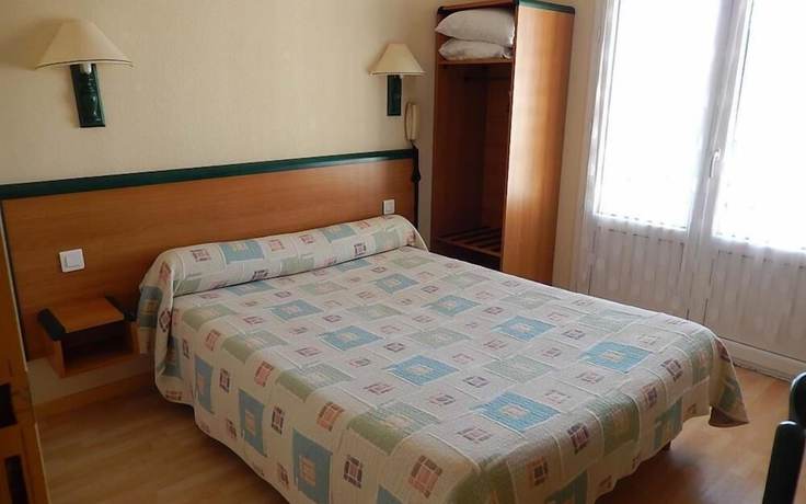 Imagen de la habitación del Hotel Peret. Foto 13