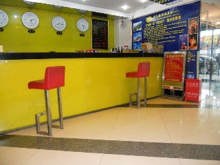 Imagen de los interiores del Hotel Perfect Inn. Foto 6