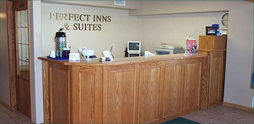 Imagen de los interiores del Hotel Perfect Inns And Suites. Foto 16