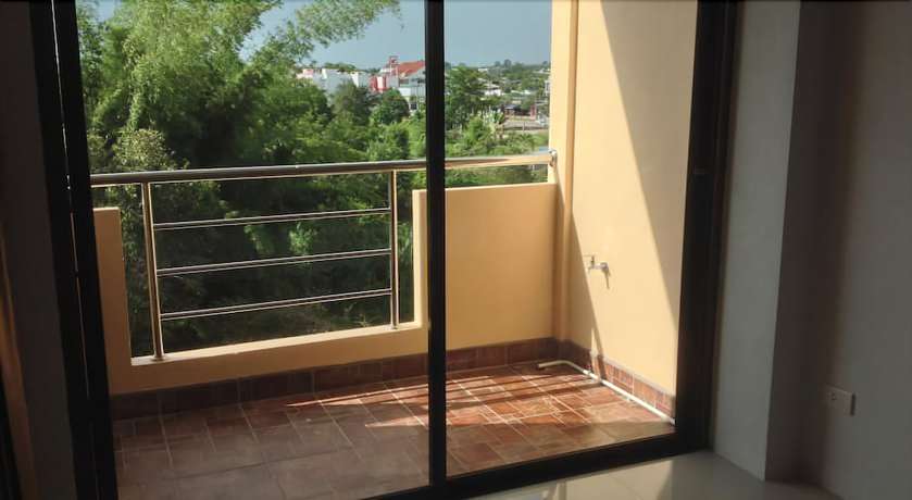 Imagen de la habitación del Hotel Perfect Place, Surat Thani. Foto 5