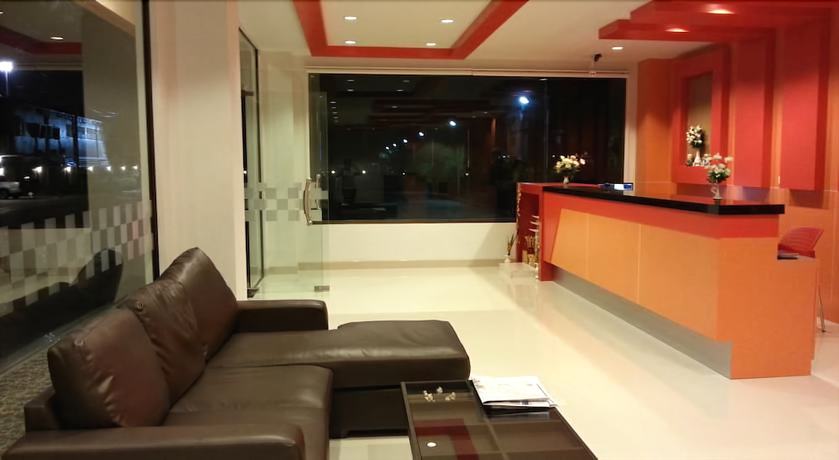 Imagen de los interiores del Hotel Perfect Place, Surat Thani. Foto 15