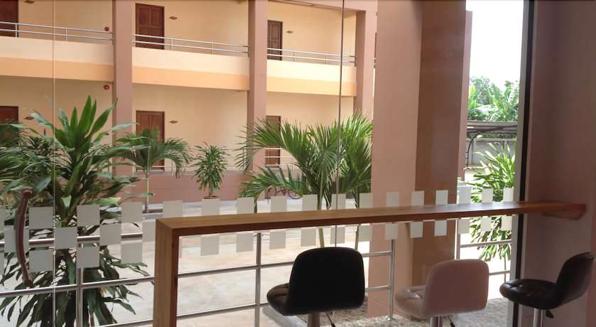 Imagen de los interiores del Hotel Perfect Place, Surat Thani. Foto 20
