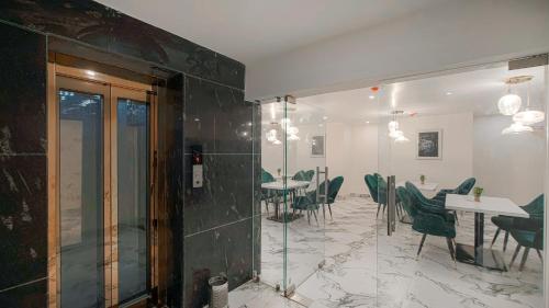 Imagen general del Hotel Perfectstayz premium Varanasi. Foto 7