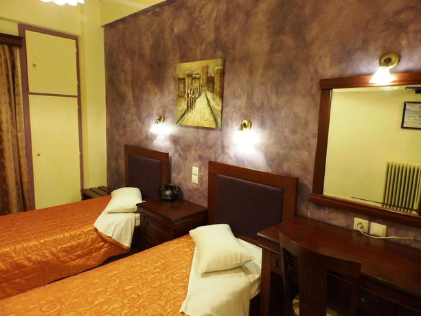 Imagen de la habitación del Hotel Pergamos. Foto 7