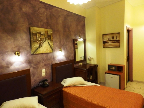 Imagen de la habitación del Hotel Pergamos. Foto 8