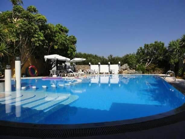 Imagen general del Hotel Pergamos Village. Foto 11