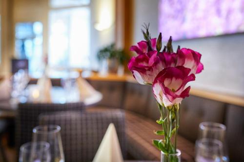 Imagen del bar/restaurante del Hotel Pergola im G&ouml;bels Hotel Rodenberg. Foto 4