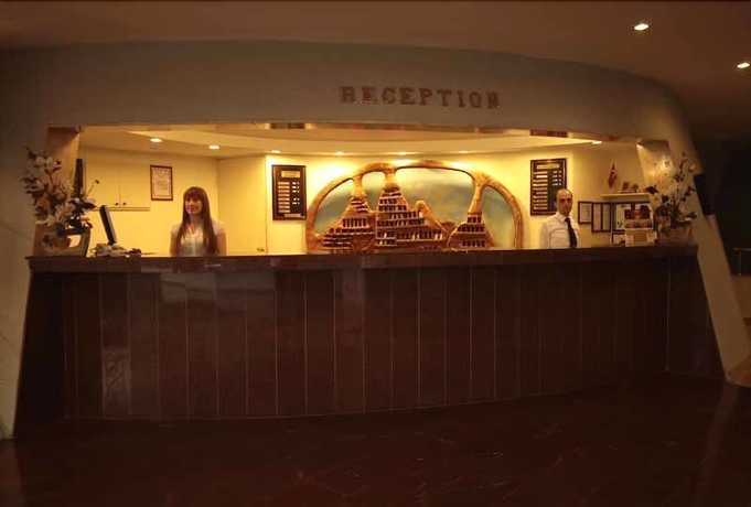 Imagen de los interiores del Hotel Peri Tower. Foto 16