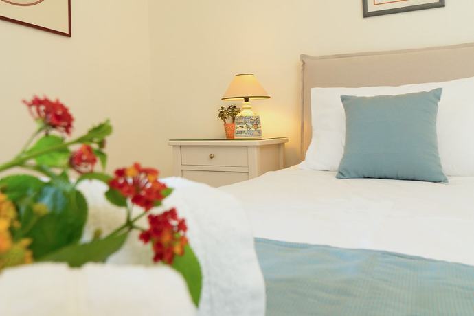 Imagen de la habitación del Hotel Perigiali. Foto 8