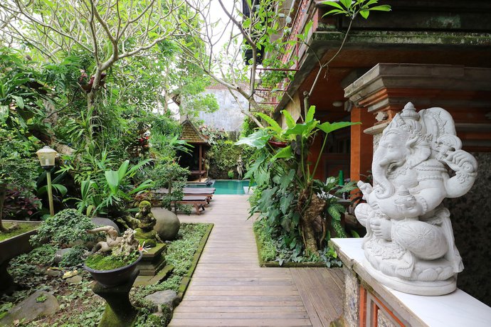 Imagen de los interiores del Hotel Pering Bungalow. Foto 20
