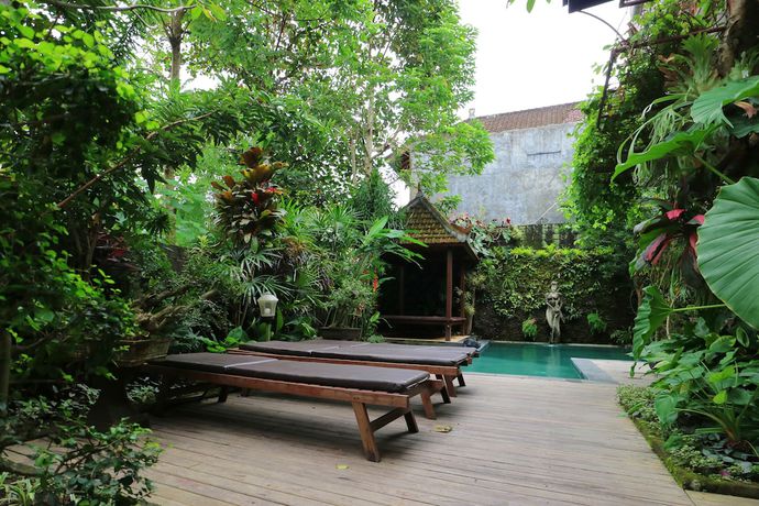 Imagen de la habitación del Hotel Pering Bungalow. Foto 15