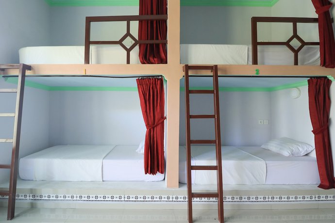 Imagen de la habitación del Hotel Pering Bungalow. Foto 16