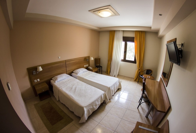 Imagen de la habitación del Hotel Perinthos, Chalkidona. Foto 14