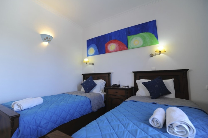 Imagen de la habitación del Hotel Perissa Bay. Foto 13