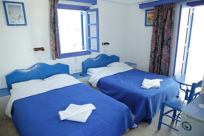 Imagen de la habitación del Hotel Perissa. Foto 4