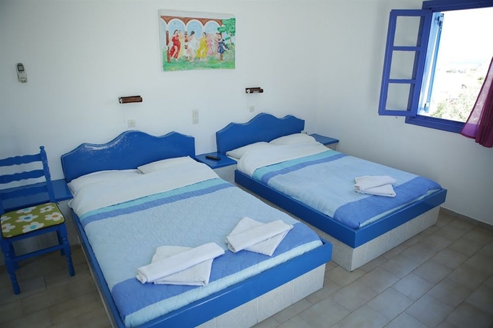 Imagen de la habitación del Hotel Perissa. Foto 10