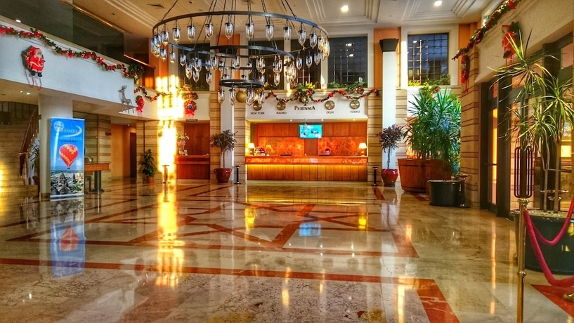 Imagen general del Hotel Perissia and Convention Center. Foto 1