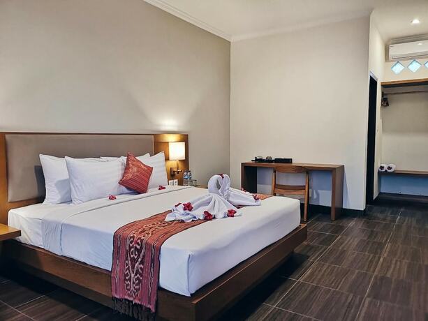 Imagen general del Hotel Perissos Echo Beach. Foto 3