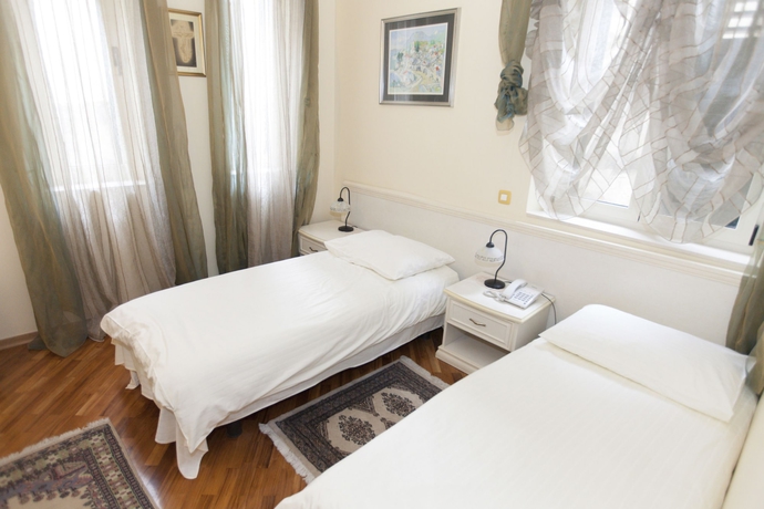 Imagen de la habitación del Hotel Peristil. Foto 6