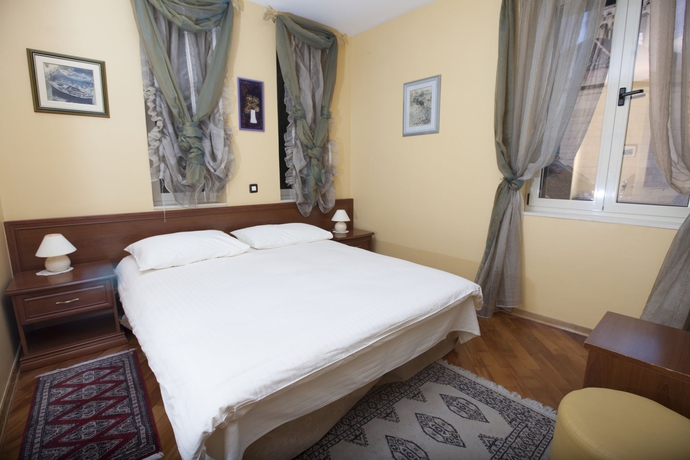 Imagen de la habitación del Hotel Peristil. Foto 7