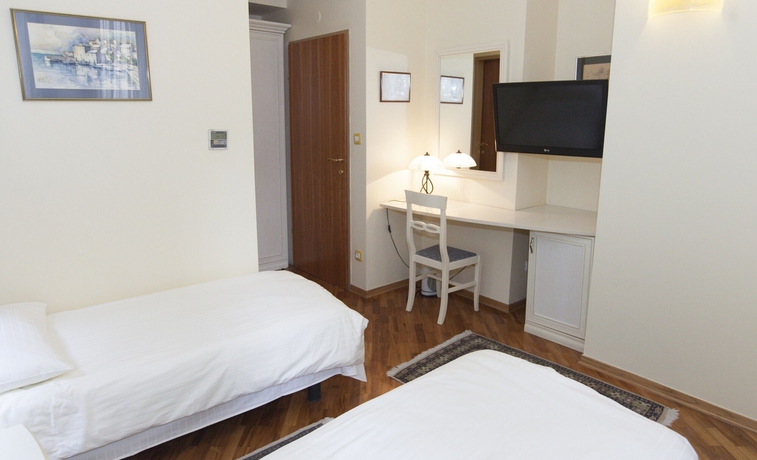 Imagen de la habitación del Hotel Peristil. Foto 12