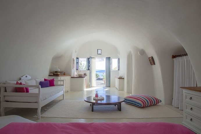 Imagen de la habitación del Hotel Perivolas. Foto 7