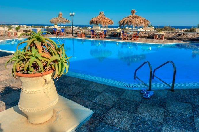 Imagen general del Hotel Perivolos Sandy Village. Foto 11