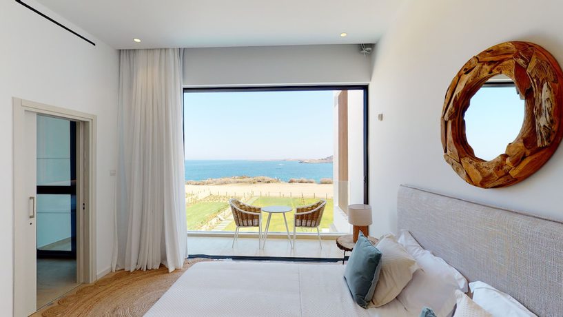 Imagen de la habitación del Hotel Periyiali Konnos Villas Beach Resort. Foto 14