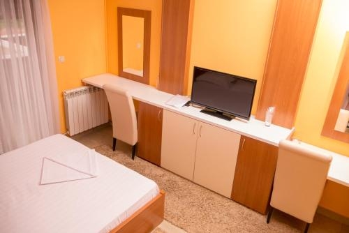 Imagen de la habitación del Hotel Perjanik. Foto 7