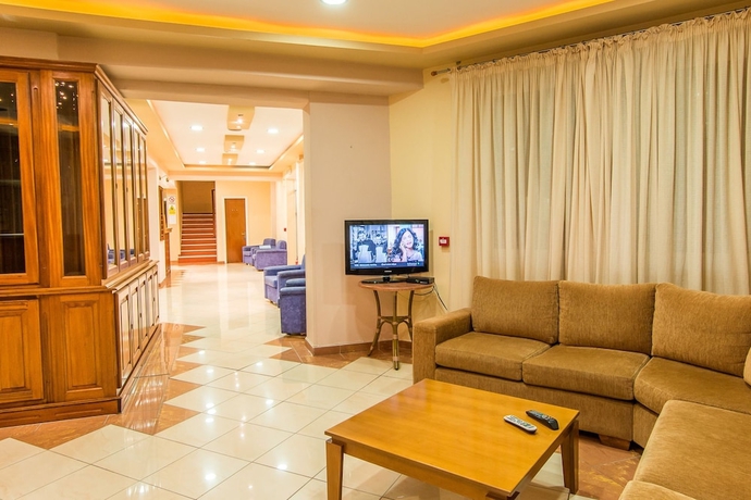 Imagen de los interiores del Hotel Perkes. Foto 16