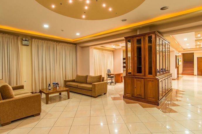 Imagen de los interiores del Hotel Perkes. Foto 17