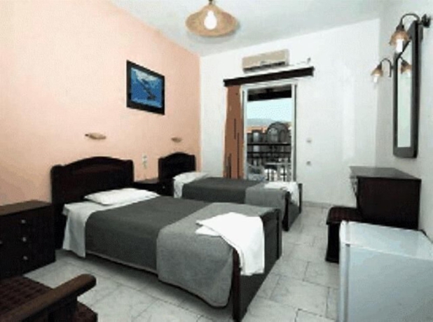 Imagen de la habitación del Hotel Perkes. Foto 10