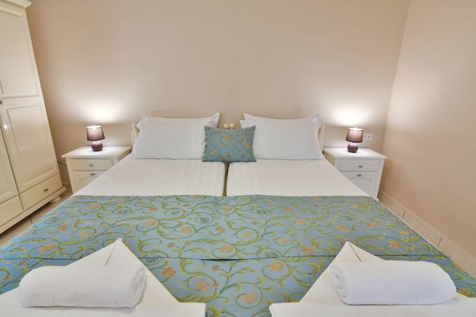 Imagen de la habitación del Hotel Perla Annexes. Foto 10