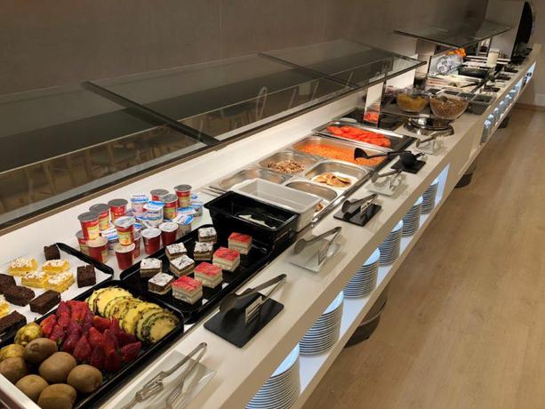 Imagen general del Hotel Perla, Benidorm - Playa Levante. Foto 13