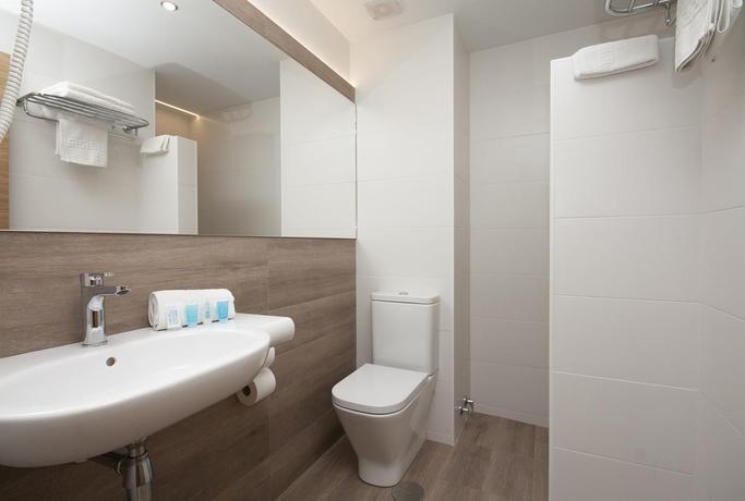 Imagen general del Hotel Perla, Benidorm - Playa Levante. Foto 24