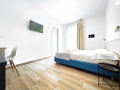 Imagen de la habitación del Hotel Perla Blu Tropea. Foto 19