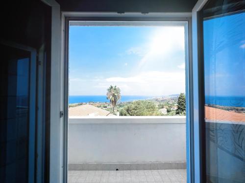 Imagen general del Hotel Perla Blu Tropea. Foto 7