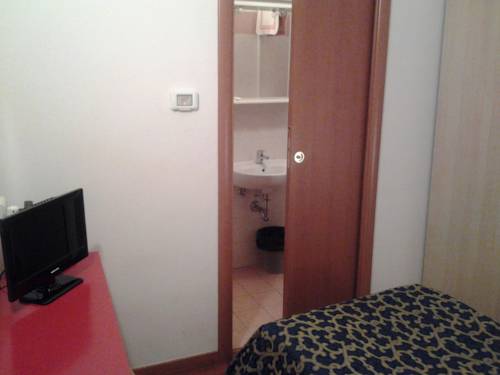 Imagen de la habitación del Hotel Perla, Bolonia. Foto 2