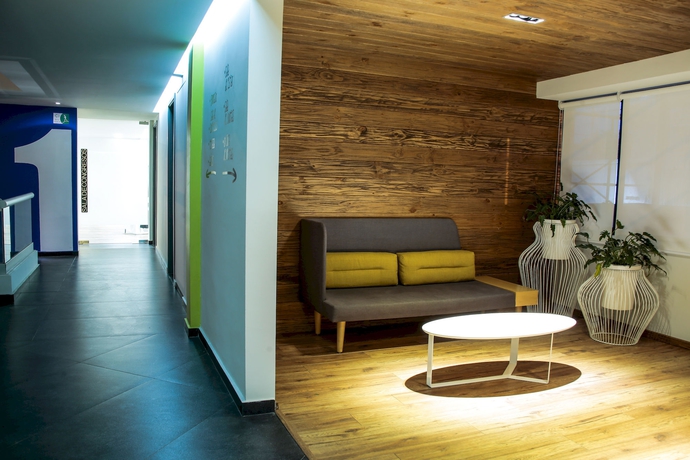 Imagen de los interiores del Hotel Perla Central. Foto 6