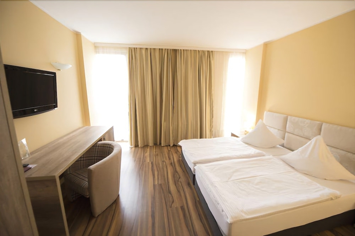 Imagen de la habitación del Hotel Perla D Oro. Foto 6