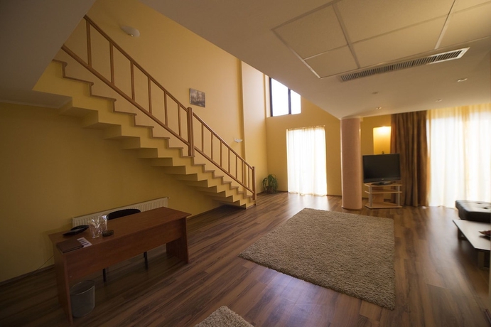 Imagen de los interiores del Hotel Perla D Oro. Foto 11