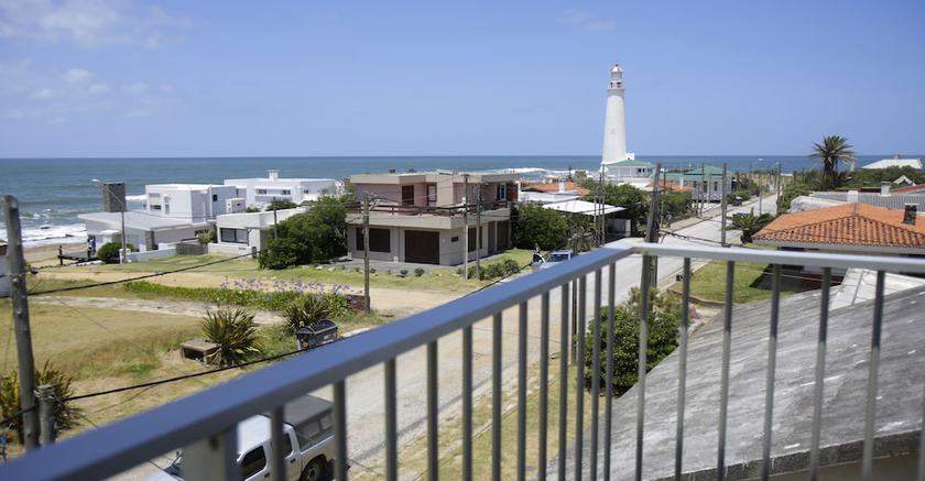 Imagen de los exteriores del Hotel Perla Del Este. Foto 15