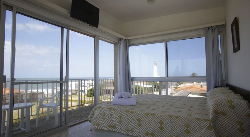 Imagen de la habitación del Hotel Perla Del Este. Foto 7