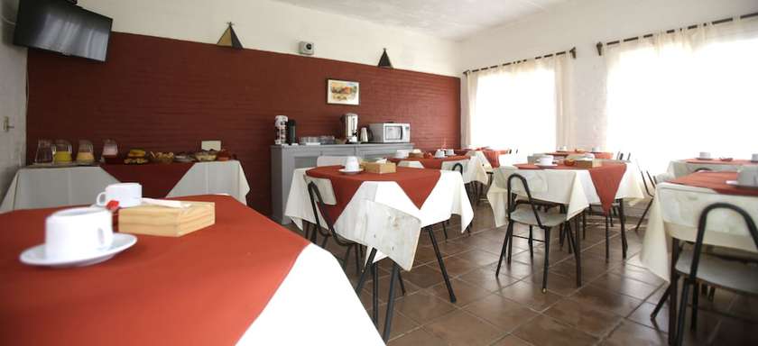 Imagen del bar/restaurante del Hotel Perla Del Este. Foto 4