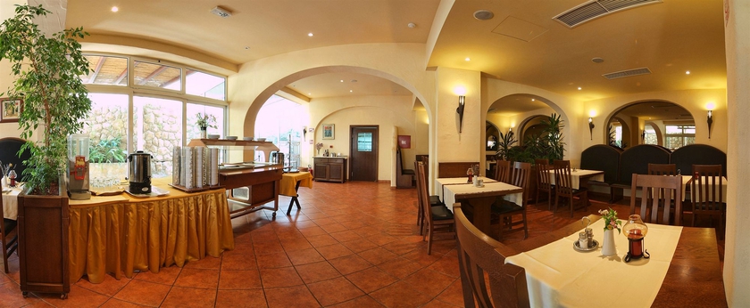 Imagen del bar/restaurante del Hotel Perla, Dubrovnik. Foto 4