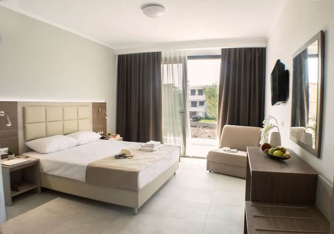 Imagen de la habitación del Hotel Perla Halkidiki. Foto 7